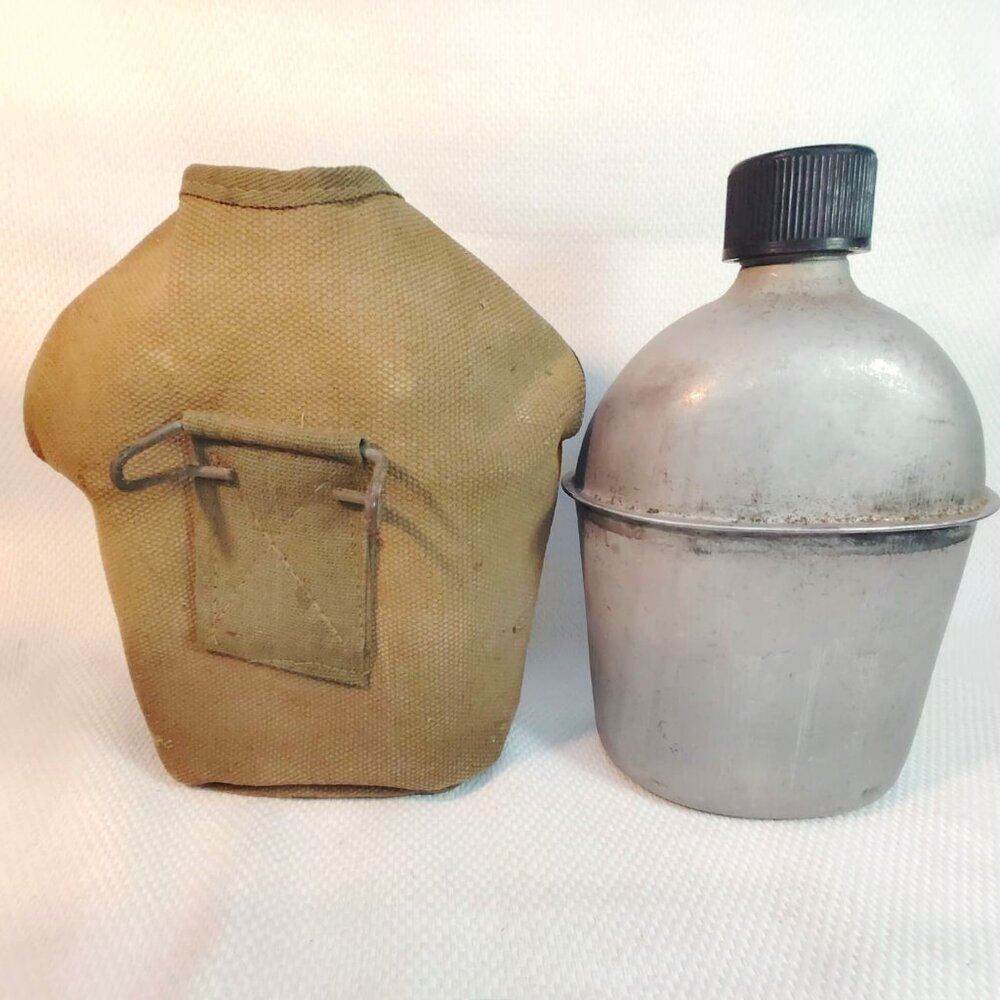US Military Issue Metal Canteen Stamped U.S S.M. CO. 1945 #C15